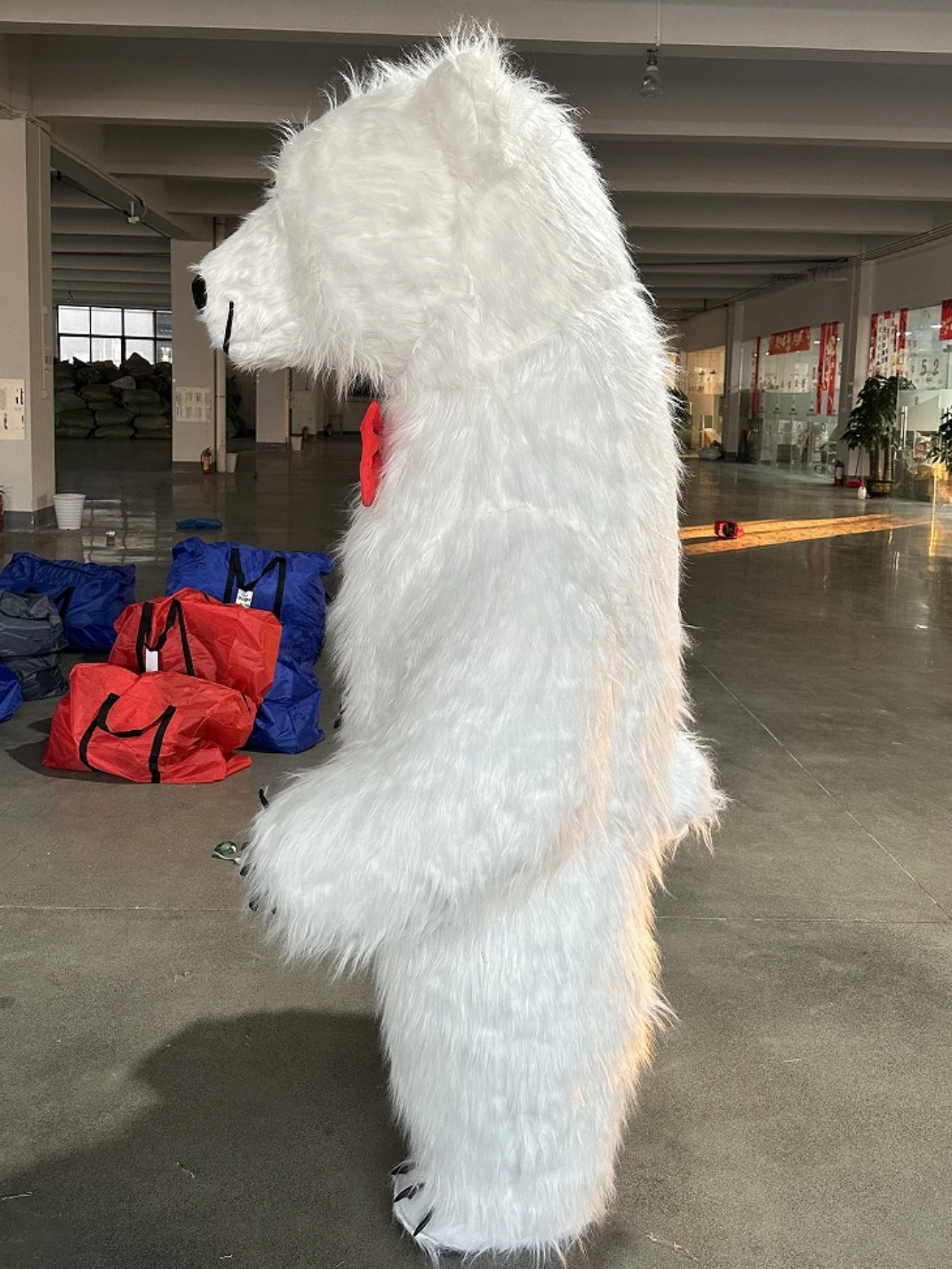 거대한 흰색 북극곰 인형 의상, 웃는 얼굴, 털이 달린 - Suits 리뷰 및 가격